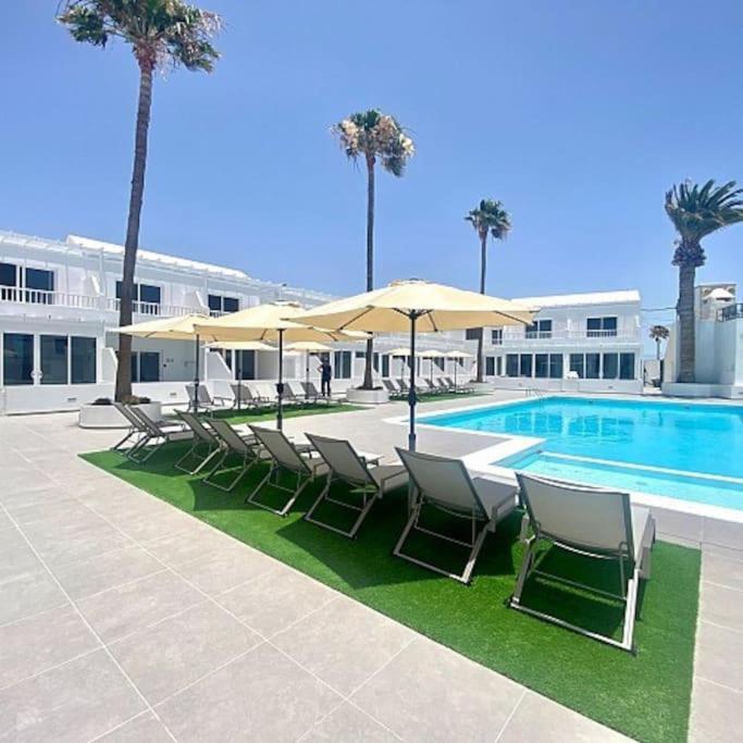 Puerto Del Carmen Airconditioned 2Bed Poolside Apt Luaran gambar