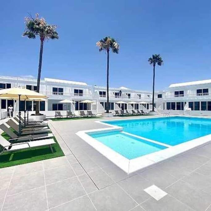 Puerto Del Carmen Airconditioned 2Bed Poolside Apt Luaran gambar