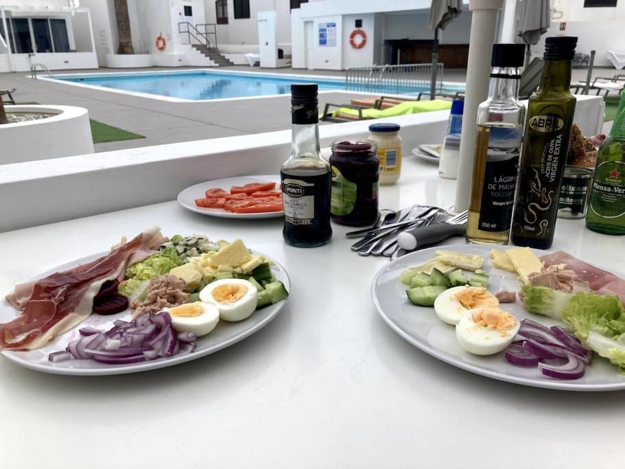 Puerto Del Carmen Airconditioned 2Bed Poolside Apt Luaran gambar