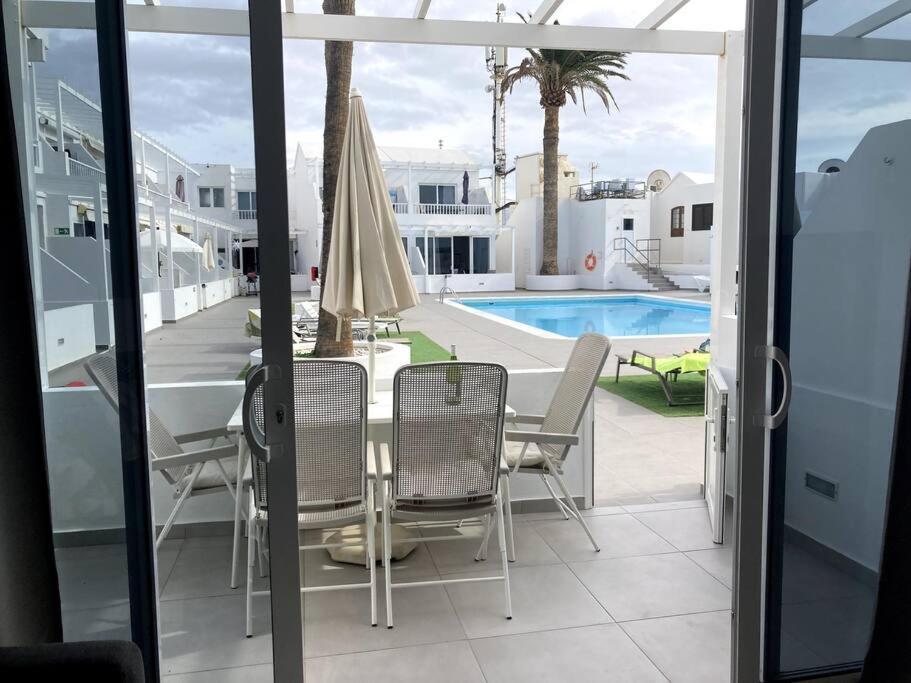 Puerto Del Carmen Airconditioned 2Bed Poolside Apt Luaran gambar